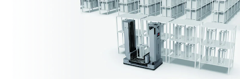 Robot CTU operando con contenedores en racks